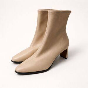 Vince Brock Leather Ankle Boot Beige Size 6.5